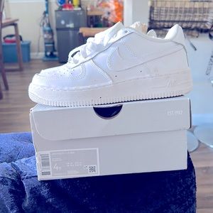 AUR FORCE ONE LE (gs)